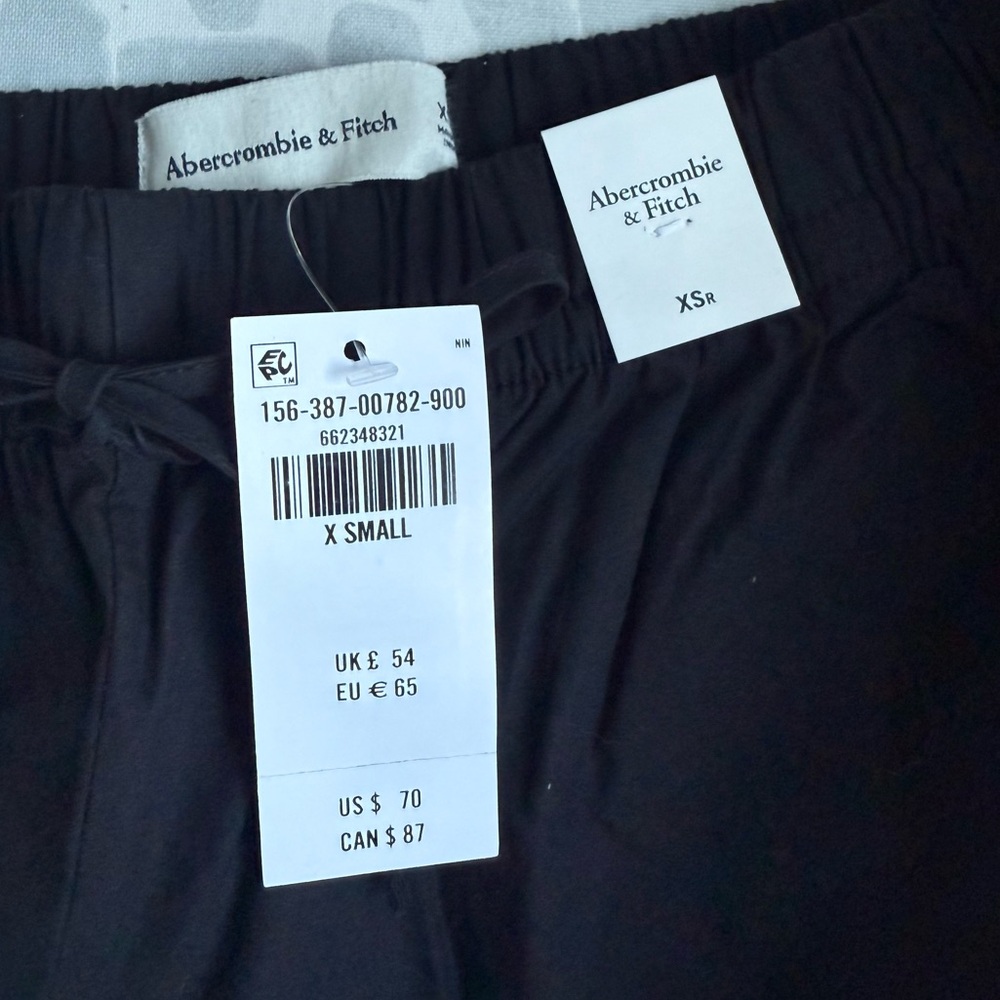 NWT Abercrombie Poplin Barrel Pull-On Pants